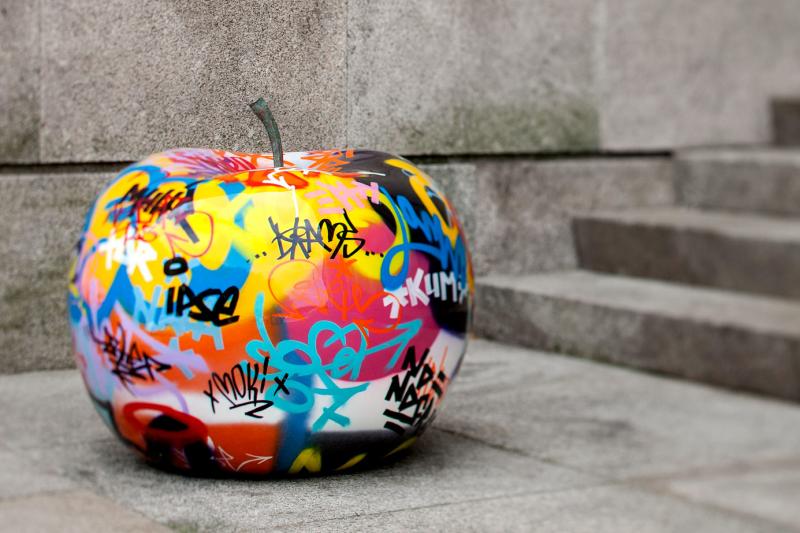 graffiti apple sculpture 